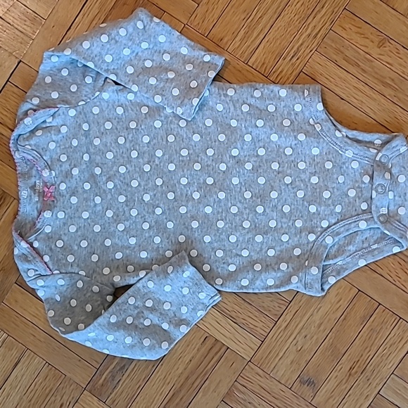 Rococo, Pekkle and Carter Onesies and Sleepers - Picture 6 of 15